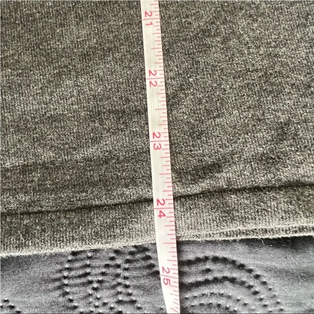 T Tahari Mockneck Sweater, Heather Graphite Gray, Large - Picture 15 of 15